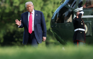 سفر ترامپ بیخ گوش ایران!