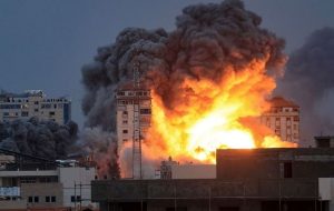 لحظه خنثی‌ کردن بمب‌ در شادگان در شب تاسوعا+ فیلم