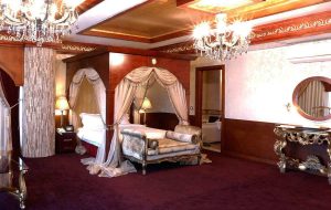 ۱۰ تا از بهترین هتل های مشهد با دسترسی و امکانات لوکس + مشخصات