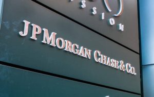JPMorgan با وجود کاهش 17 درصدی سود ، نتایج شدید Q2 را گزارش می کند ، تجارت JPMorgan با وجود کاهش 17 درصدی سود ، نتایج شدید Q2 را گزارش می کند ، تجارت
