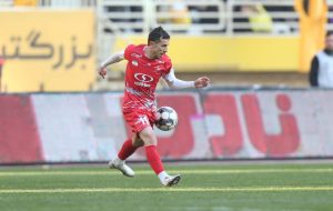 احمدزاده: کسی نمی‌تواند بگوید با رانت به پرسپولیس آمدم؛ بهترین هافبک راست ایران بودم!