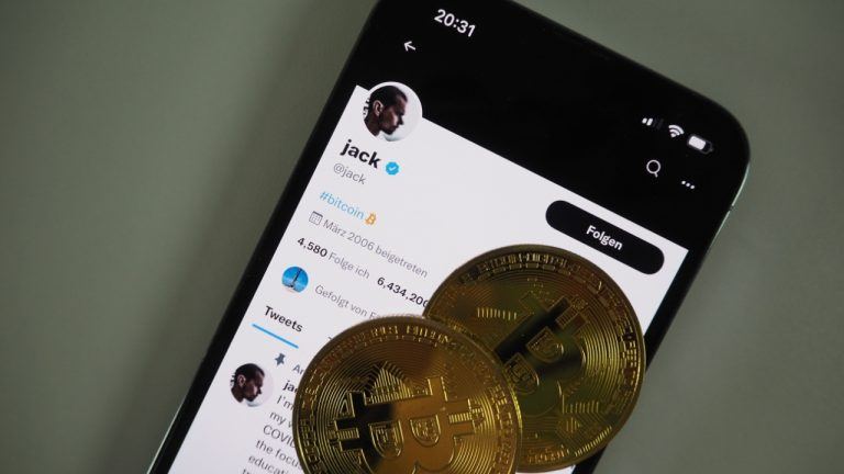 بلوک شروع به سوار شدن فروشندگان برای پرداخت رعد و برق بیت کوین در مربع می کند