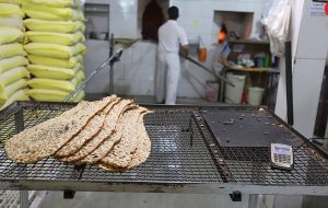 جزییات تغییر قیمت نان در تهران/ نان بربری ۳۵۰۰ تومانی اینگونه ۷۰۰۰ تومان شد جزییات تغییر قیمت نان در تهران/ نان بربری ۳۵۰۰ تومانی اینگونه ۷۰۰۰ تومان شد
