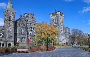 دانشگاه تورنتو میزبان دانشجویان هاروارد است که تحت تأثیر عدم اطمینان ویزا ایالات متحده قرار دارند