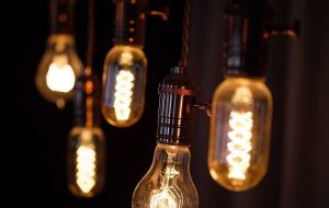 در پی افزایش زودهنگام دما و رشد شدید مصرف، برق هزار مشترک پر مصرف قطع شد-راهبرد معاصر