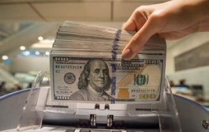 شوک شدید ترامپ به دلار/ سقوط تاریخی دلار رقم خورد شوک شدید ترامپ به دلار/ سقوط تاریخی دلار رقم خورد