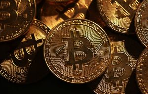 صعود بیت کوین به عنوان 123،000 دلار به عنوان ما برای بحث در مورد قوانین رمزنگاری صعود می کند