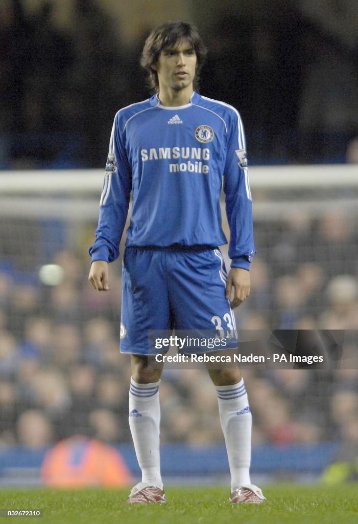 عکس | هافبک سابق چلسی در راه استقلال!