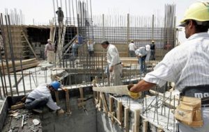 وزیر کار: اتباع خارجی باید مالیات بدهند و بیمه داشته باشند