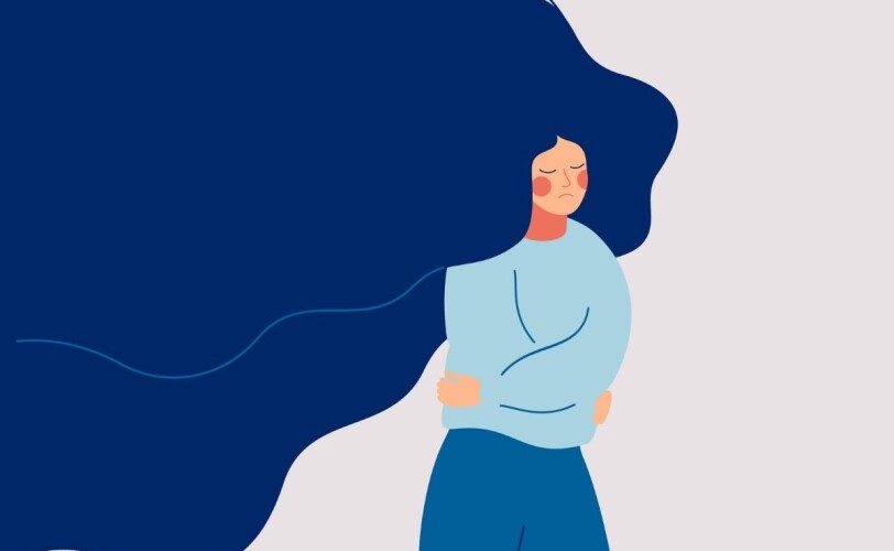 ناراحت با موهای آشفته