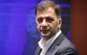 کریمی: جانشینی نظری جویباری در استقلال؟ شایعه است، توجه نکنید