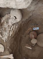 کشف دو گور جنگاوران با ادوات رزمی در مازندران