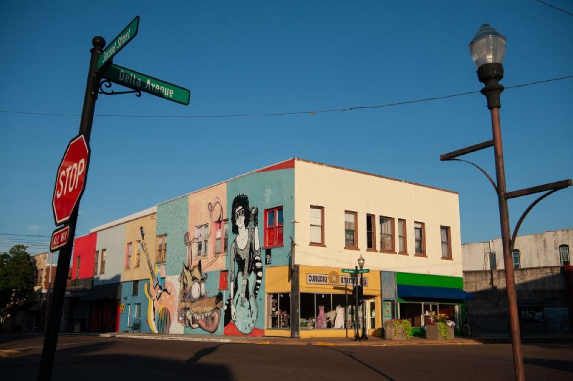 ساختمان نقاشی شده در کلارکسدیل