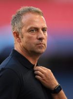 عکس| واکنش جالب هانسی فلیک به مصدومیت مدافع بارسلونا