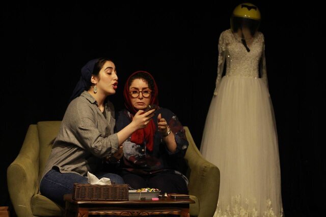 همکاری هنرمندان و فرزندان‌شان روی صحنه+عکس