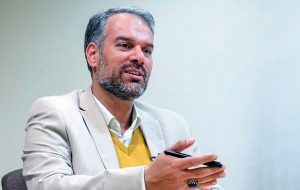 طعنه رشیدی کوچی به رسایی/ دعا کن مشکل مجاری ادرار پیدا نکنی!+ عکس