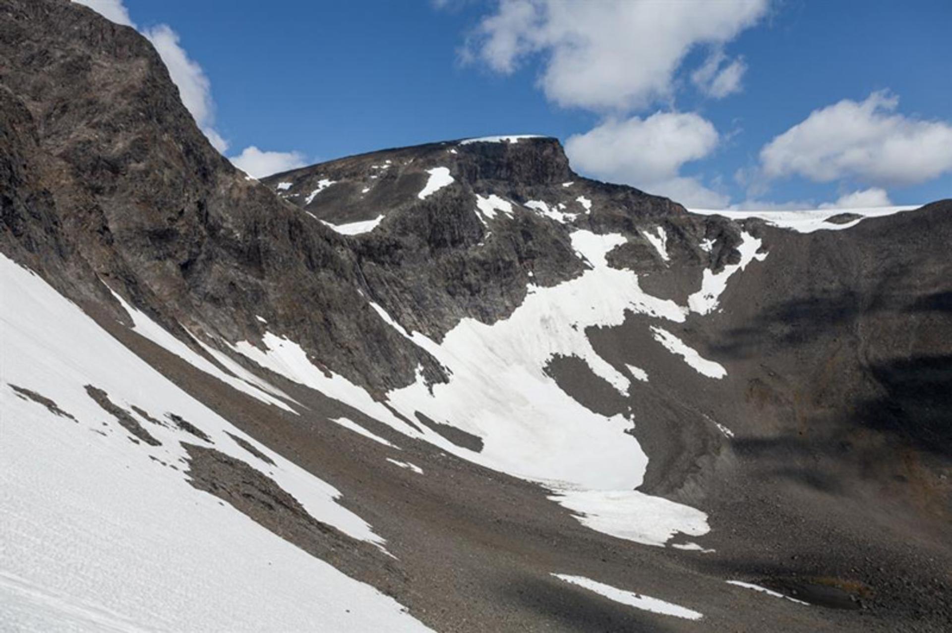 آب شدن قله یخی کوهستان کبنه‌کایزه در سوئد