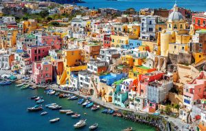 زیباترین جزایر ایتالیا برای سفر تابستانی؛ از سیسیل تا کاپری