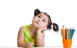 اهمال کاری در کودکان چه نشانه‌ها و درمانی دارد؟