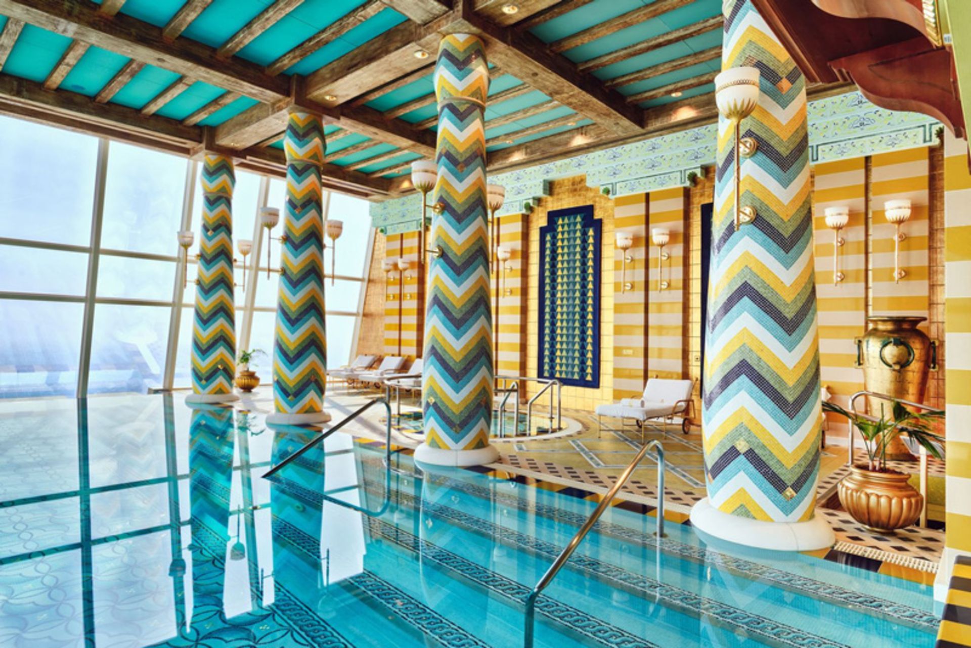 استخر هتل برج‌العرب جمیرا