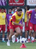 عکس | تمرین تیم ملی در زمین استقلال با حضور مهمانان ویژه