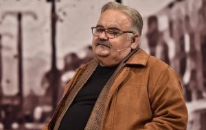 اکبر عبدی در بیمارستان بستری شد/ خطر رفع شده است