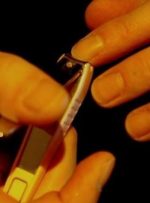 ایرانیان بازهم در دام خرافاتی که فضای مجازی سفره‌اش را پهن کرده / خرید طلا و جاکلیدی در نیمه ماه صفر