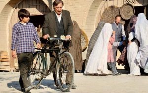 ببینید | شاهنامه‌خوانی کمال و پدرش در سریال «حکایت‌های کمال»