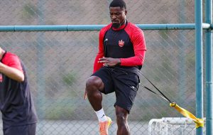 بمب پرسپولیس مبتلا به هپاتیت؟