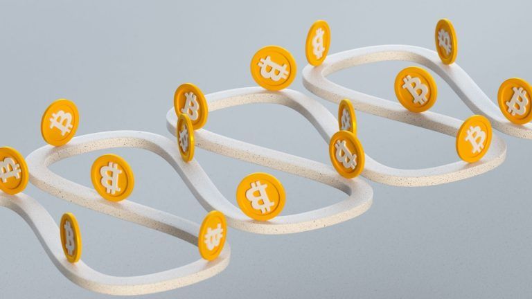 تحلیلگر: قله های بیت کوین از الگوهای نصف پیروی می کنند.