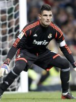 حضور دروازه بان رئال مادرید در تست پزشکی استقلال