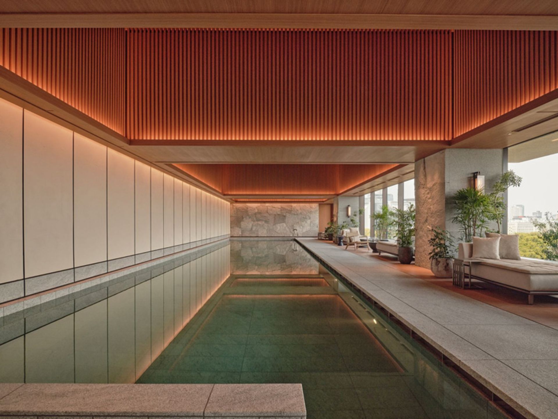 استخر هتل پاتینا اوساکا