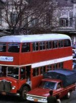 سفر به تهران قدیم؛ خودروهای رنگی و غول‌ قرمز در ترافیک دهه ۴۰!