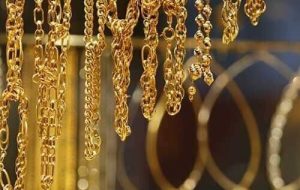 سقوط آزاد طلا در ۱۰ روز اخیر/ کاهش ۲۲۰ دلاری قیمت اونس جهانی-راهبرد معاصر