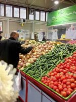 شوک گرما به بازار میوه/ خرده فروشی خیار ۱۰۰ هزار تومان را رد کرد