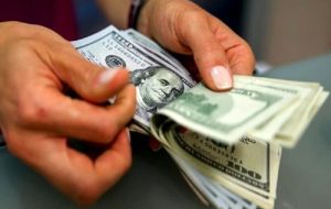 قیمت جدید دلار، یورو و سایر ارزها امروز ۲۲ مردادماه ۱۴۰۴/ دلار از مرز روانی عبور کرد