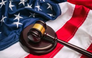 Coinbase CLO استدلال می کند که موضع رمزنگاری سابق SEC شباهت هایی را با پرونده تعرفه های ایالات متحده به اشتراک می گذارد