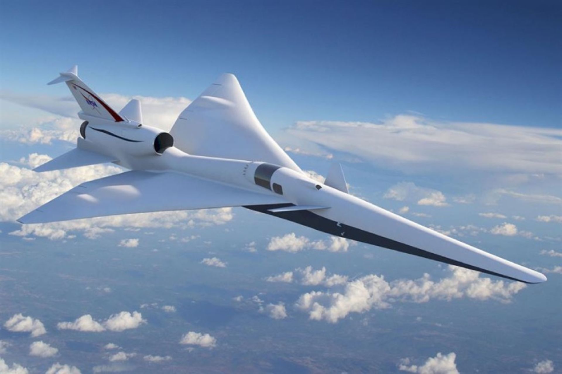 هواپیمای مافوق صوت در آسمان