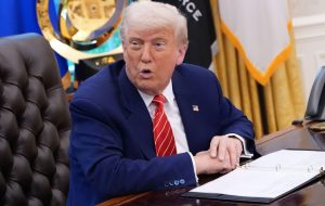 عکس | ترامپ دوباره در فینال یک مسابقه ورزشی