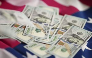 مشاور پوتین: فشار Stablecoin ایالات متحده بخشی از یک طرح پایان بدهی 37 تریلیون دلاری است