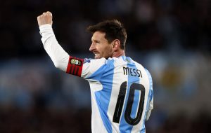 عکس | یک رئالی، وارث شماره ۱۰ مسی در آرژانتین