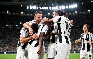 عکس | پیراهن جذاب یوونتوس با طرحی متفاوت عکس | پیراهن جذاب یوونتوس با طرحی متفاوت