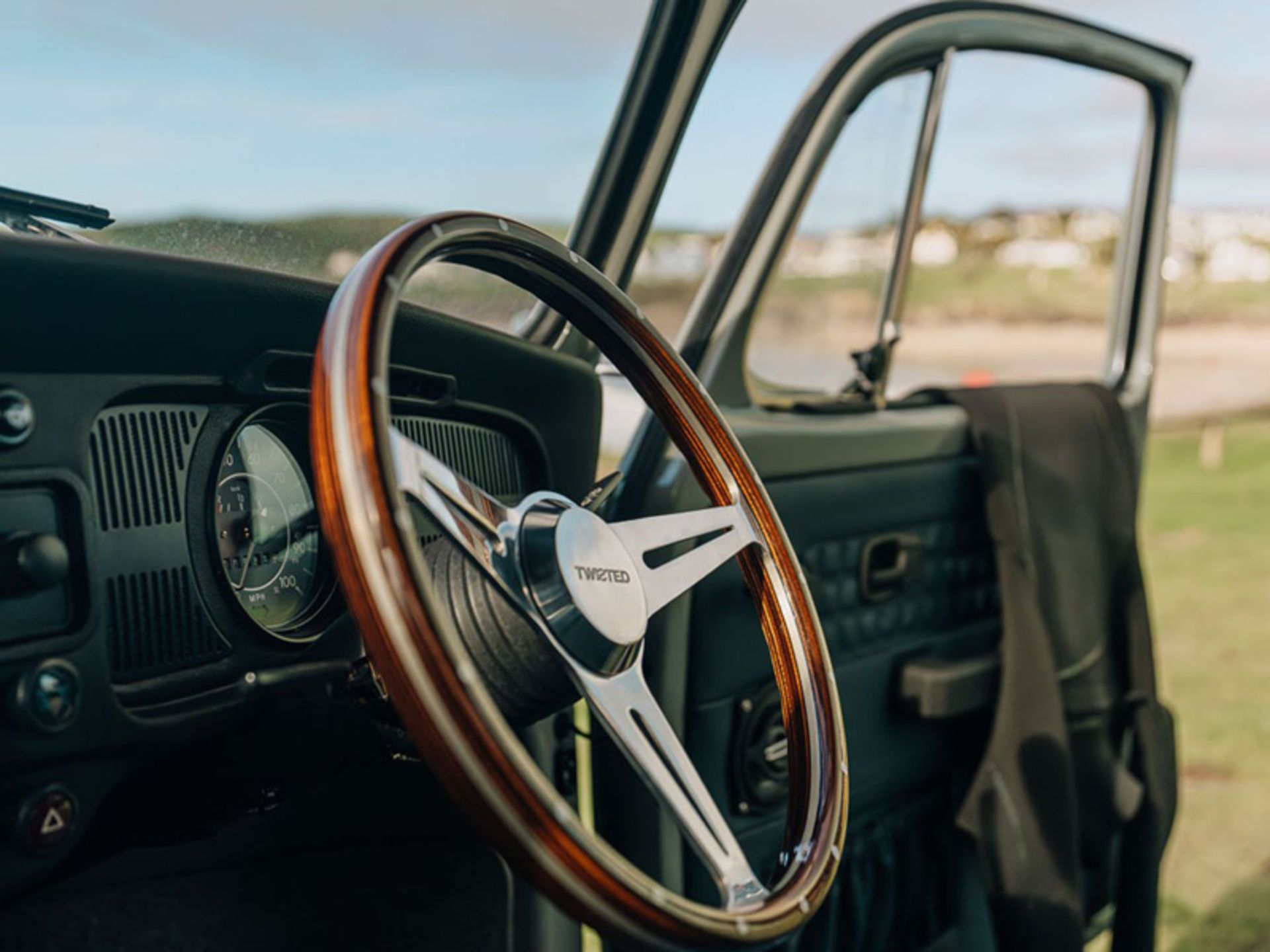 نمای داخلی خودروی آفرود تی باگ