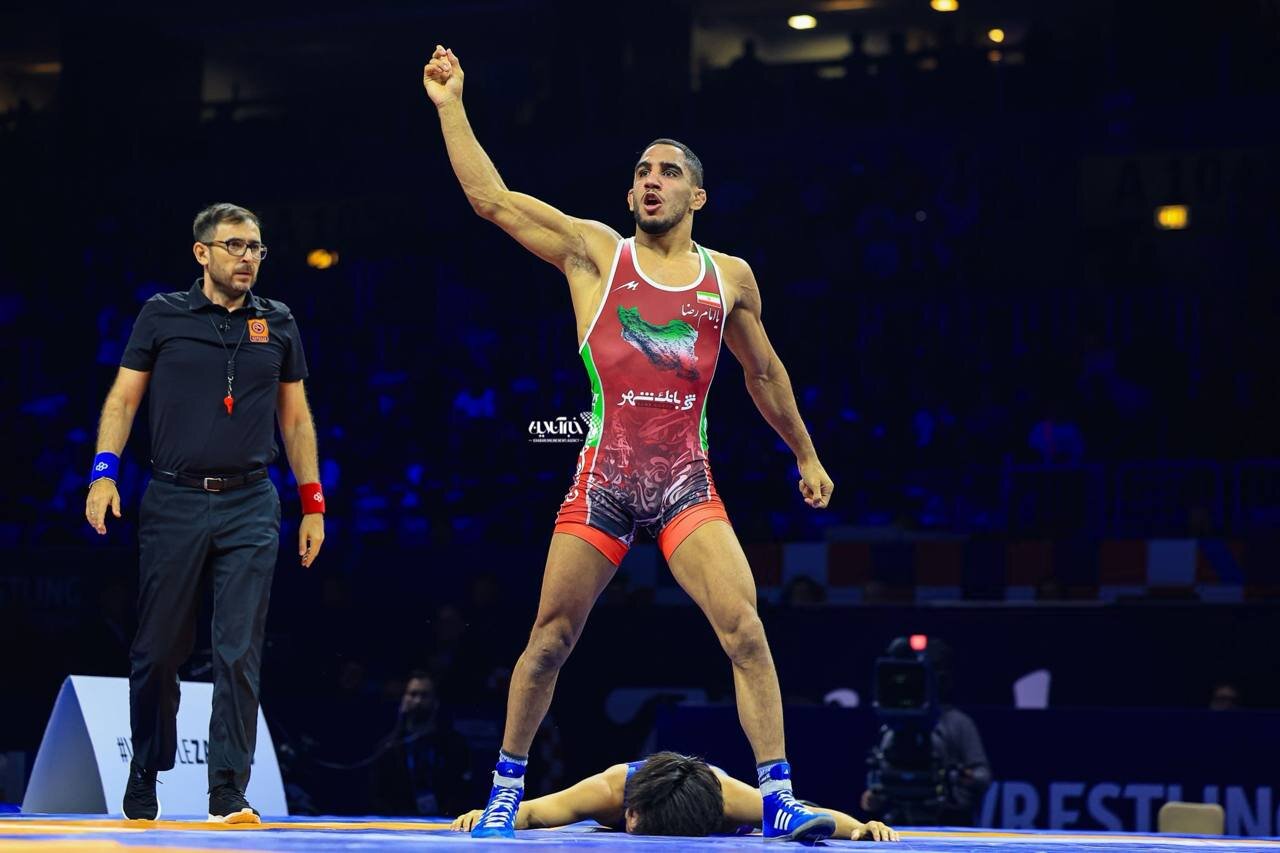 عکس | کری‌خوانی عموزاد پس از انتقام؛ همه ساکت، اینجا من پادشاه هستم!