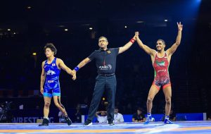 عکس | کری‌خوانی عموزاد پس از انتقام؛ همه ساکت، اینجا من پادشاه هستم!