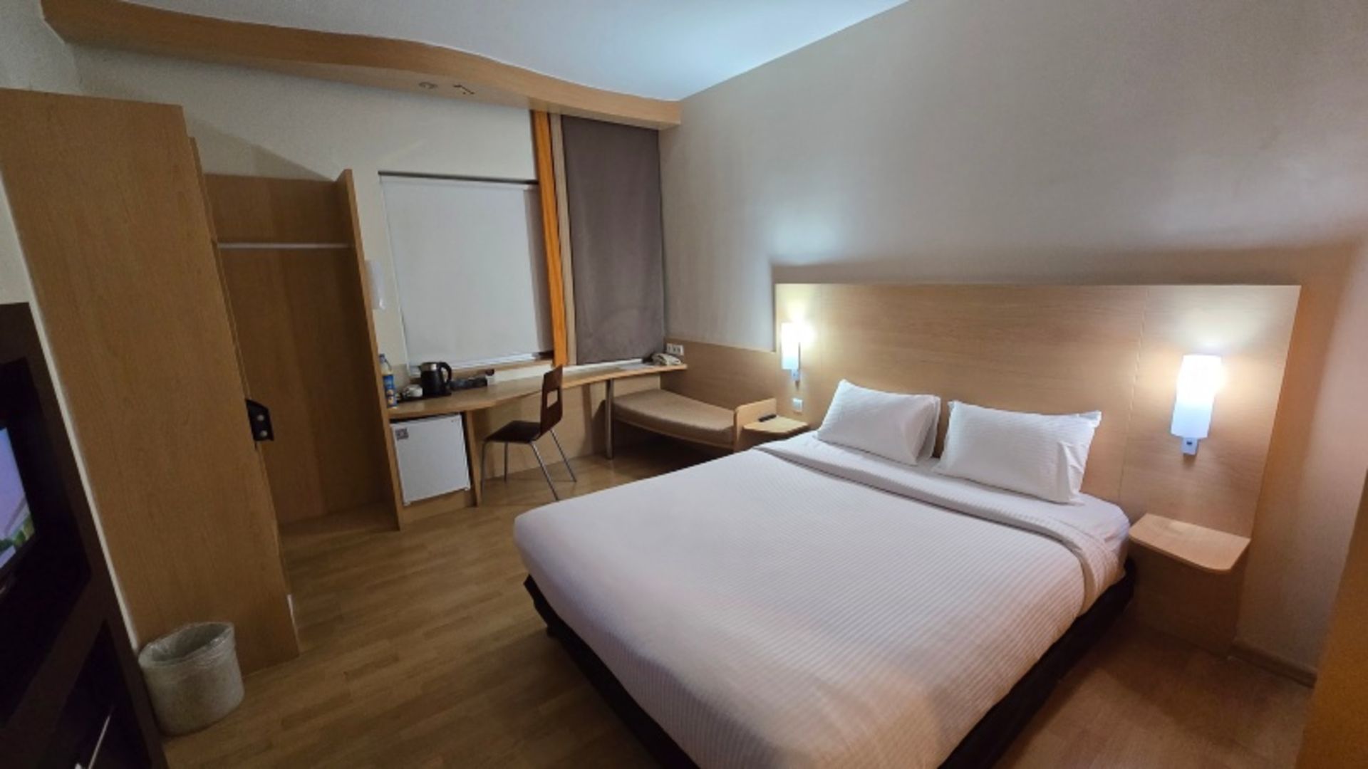 امکانات اتاق هتل رمیس تهران