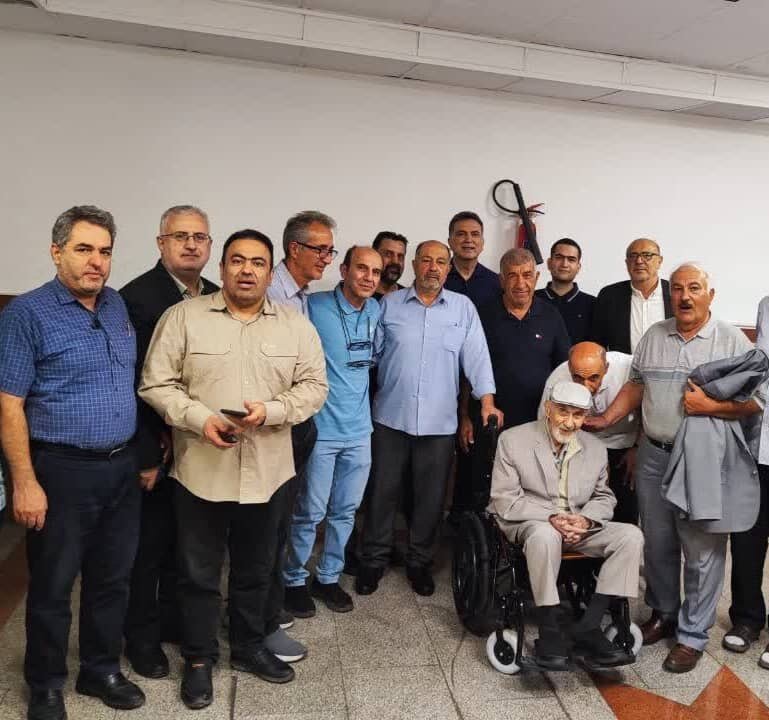 مردی که بوی تختی را می‌دهد!