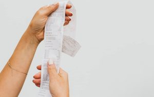 چگونه هزینه‌های روزانه را مدیریت کنیم وقتی درآمد کفاف نمی‌دهد