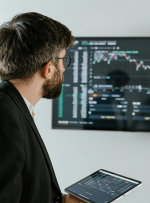 XRP در منطقه خطر: نمودارها نوسانات رو به جلو را نشان می دهند