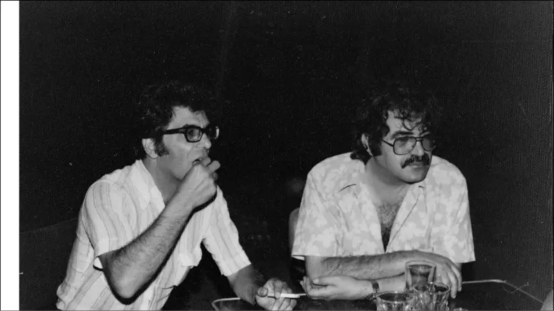 غلامحسین ساعدی و تنها برادرش علی اکبر ساعدی. 